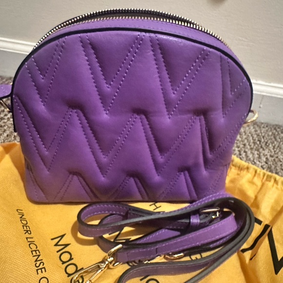 Valentino by Mario Vanlentino purple crossbody NWT - Picture 4 of 4